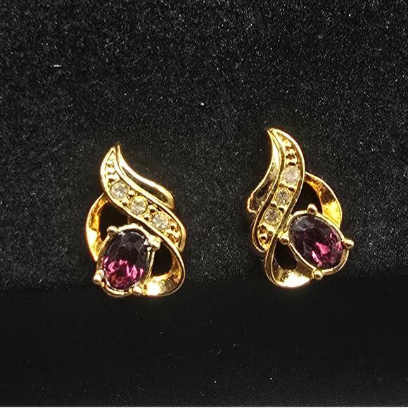 Avon Faux Amethyst Clip On Earrings In Box Purple Rhinestone Vintage Jewelry - Picture 1 of 9